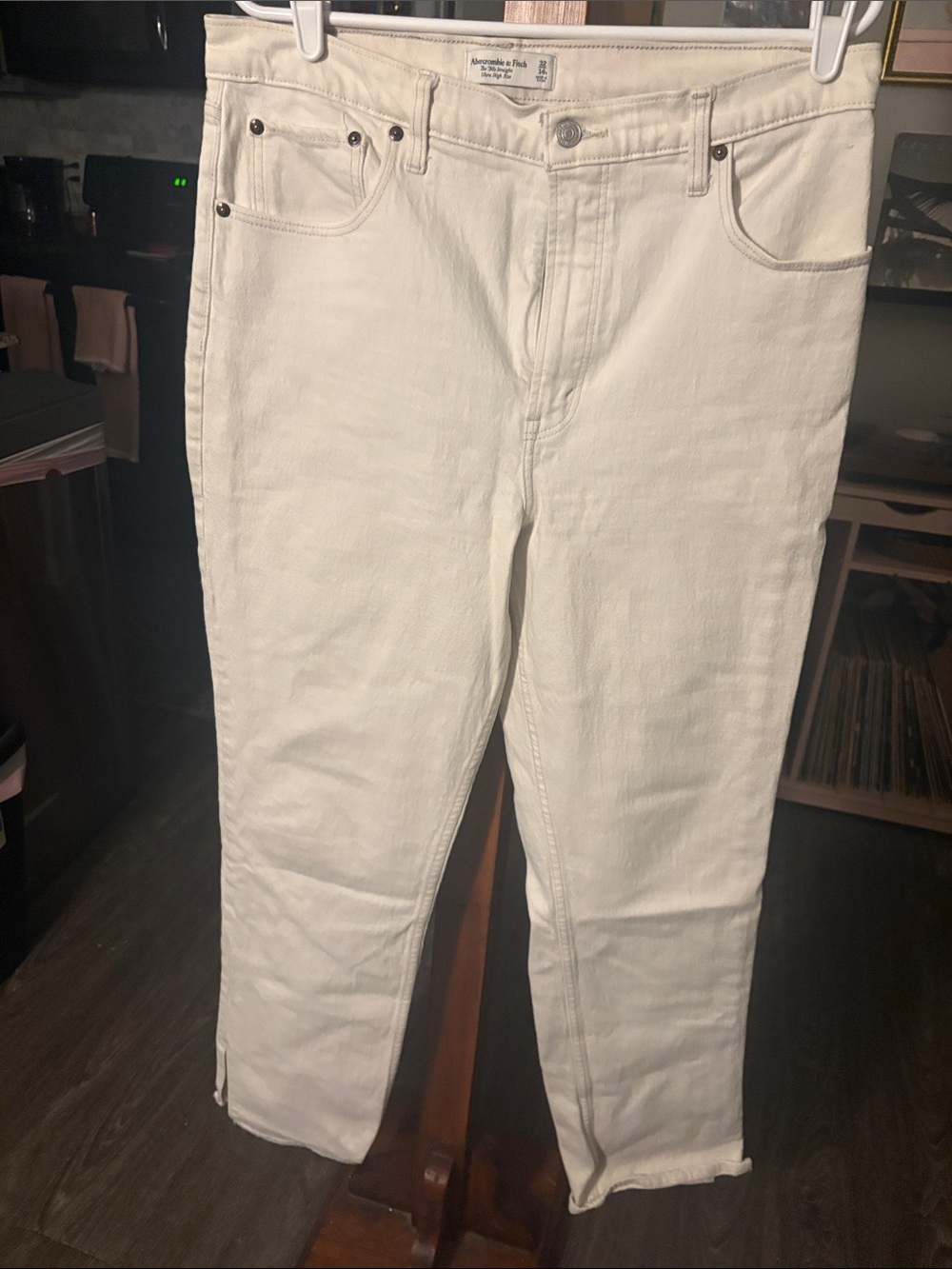 Abercrombie & Fitch Women's White Straight-Leg Jeans